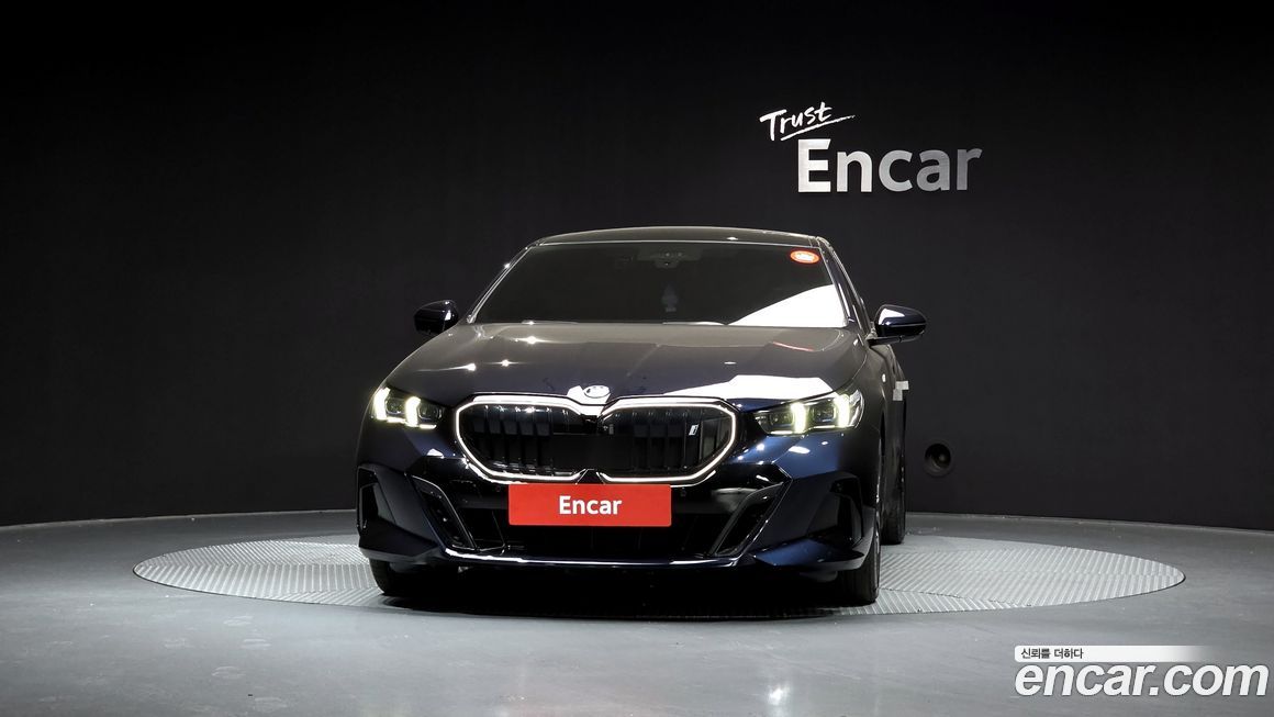 BMW i5 2024