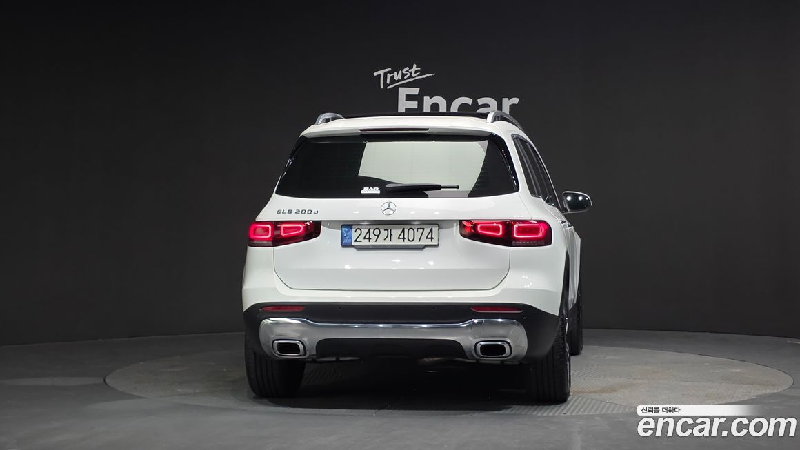 Mercedes-Benz GLB-Class 2022