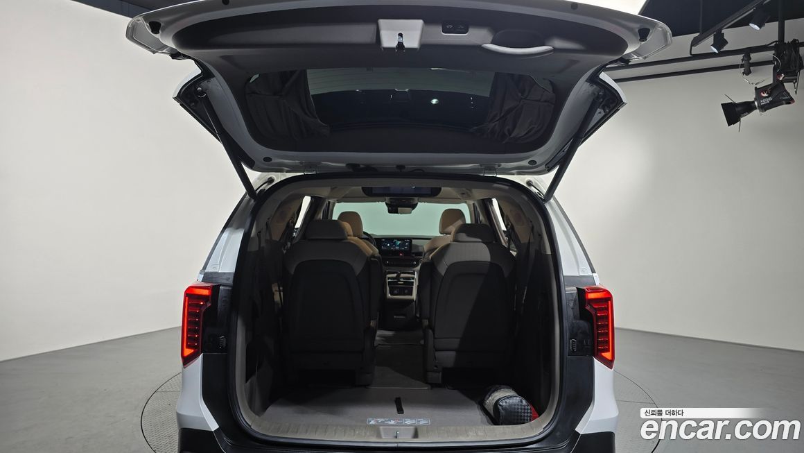 Kia Canival 2025