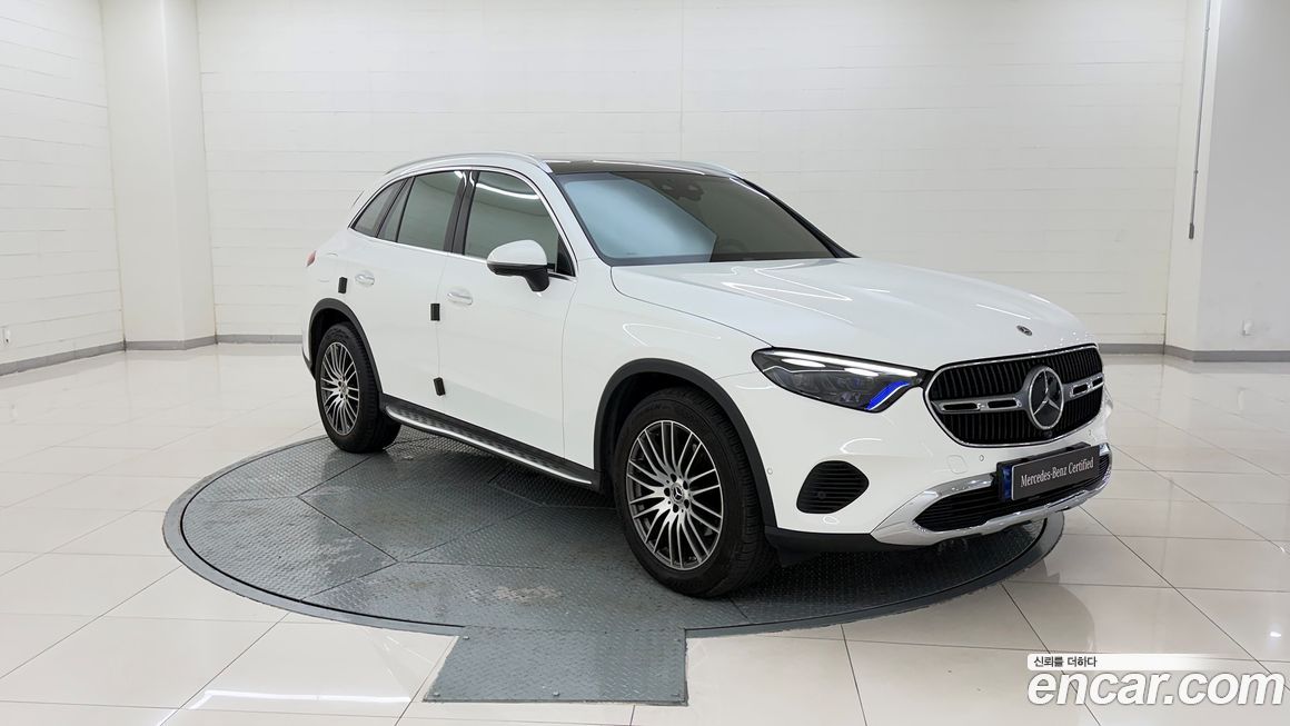 Mercedes-Benz GLC-Class 2023
