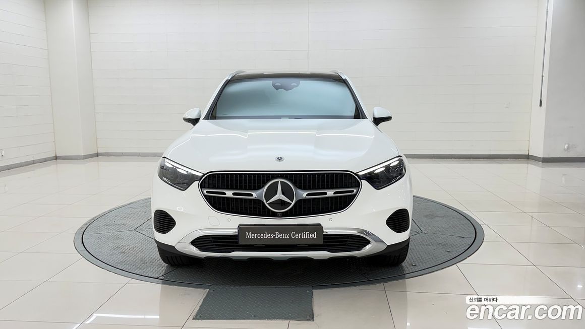 Mercedes-Benz GLC-Class 2023