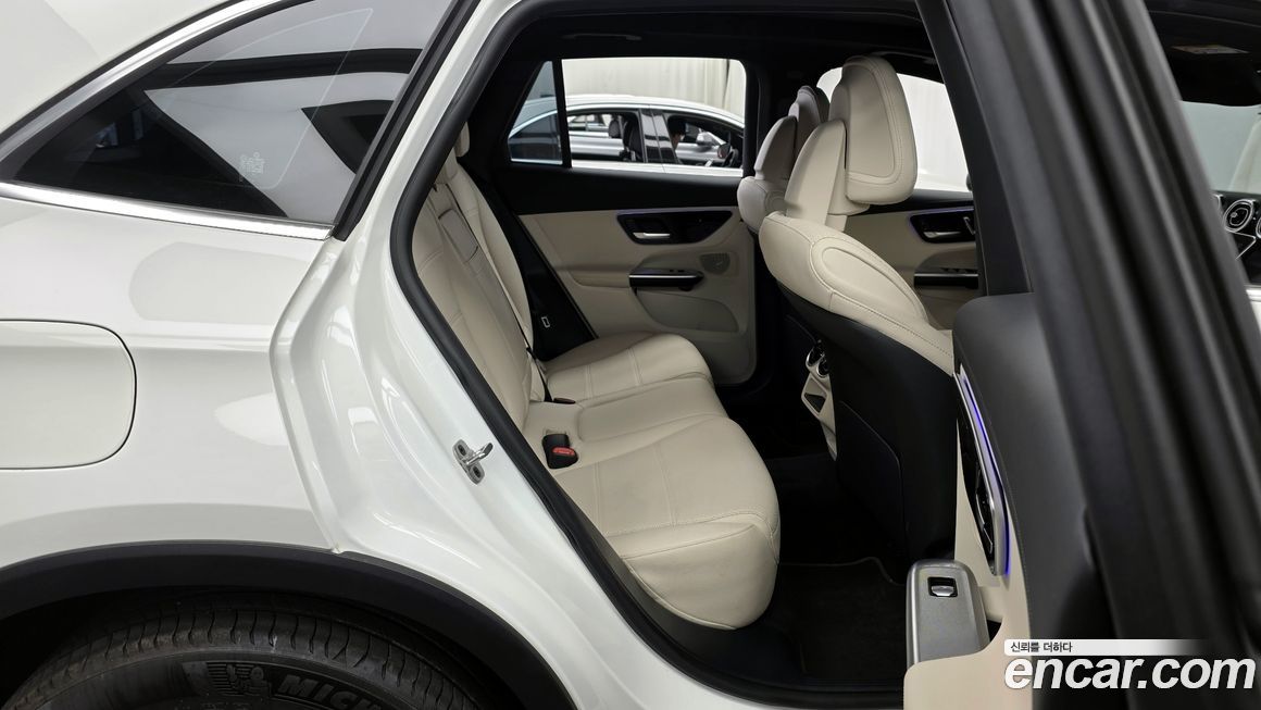 Mercedes-Benz GLC-Class 2024