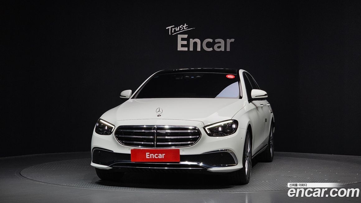 Mercedes-Benz E-Class 2023