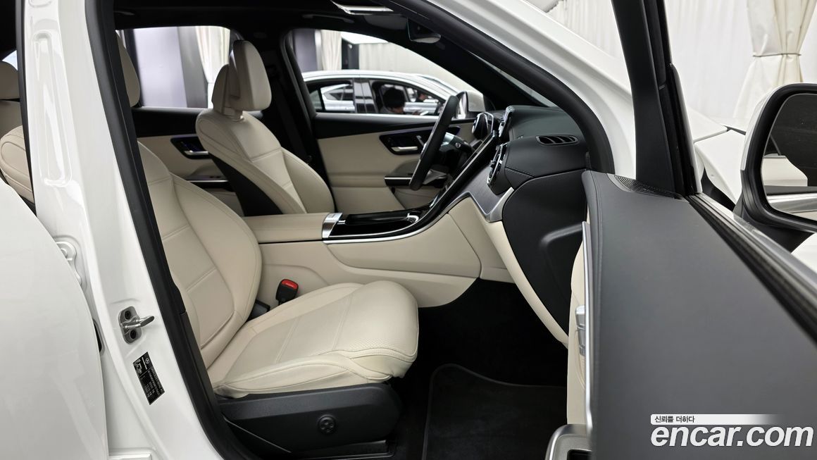 Mercedes-Benz GLC-Class 2024