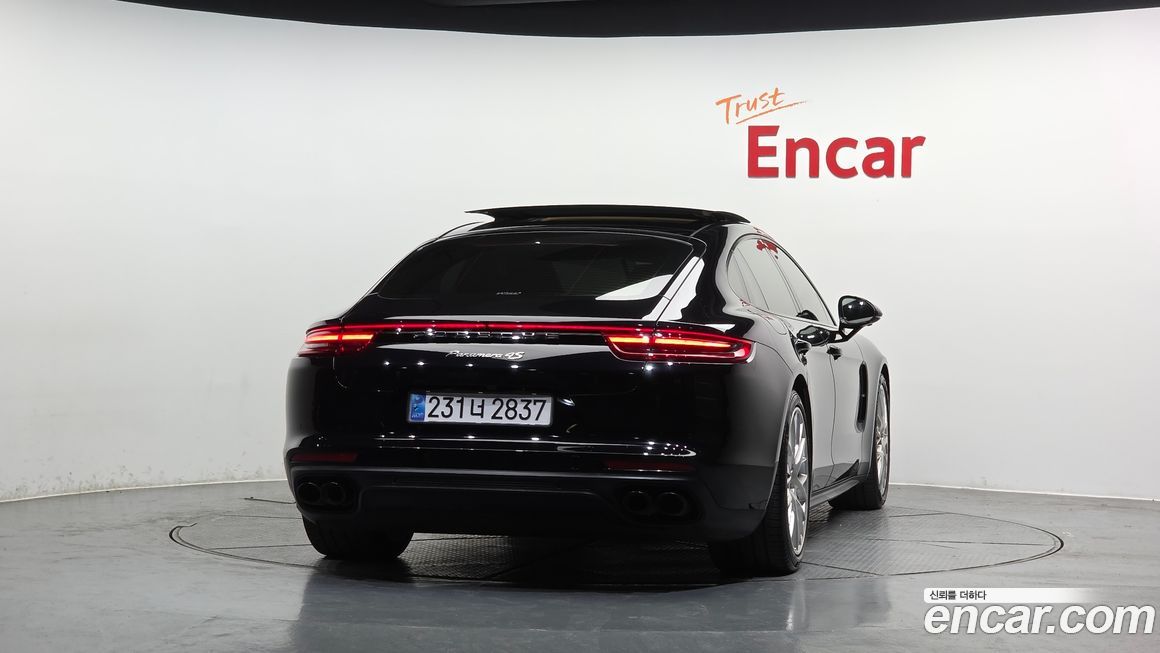 Porsche Panamera 2018