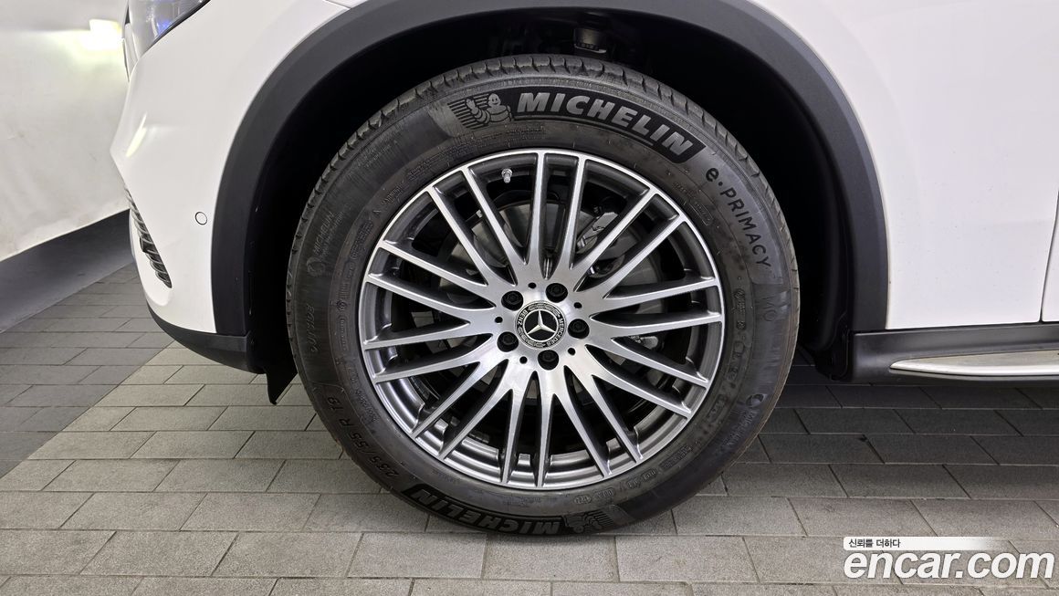 Mercedes-Benz GLC-Class 2024