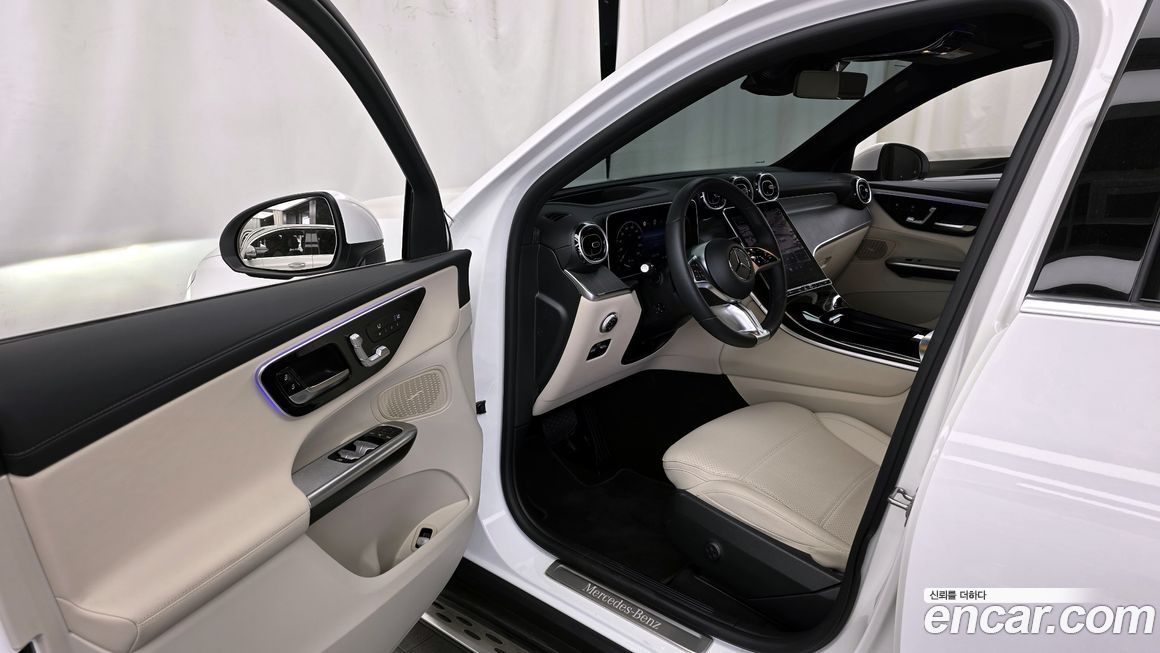 Mercedes-Benz GLC-Class 2024