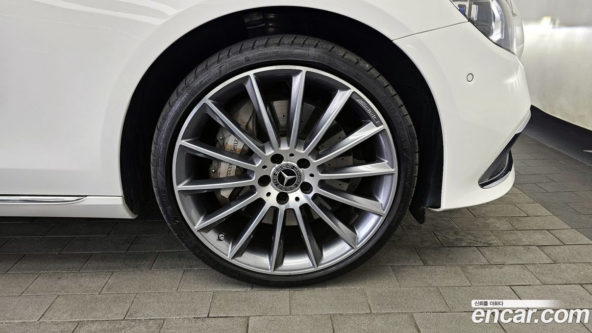 Mercedes-Benz E-Class 2023