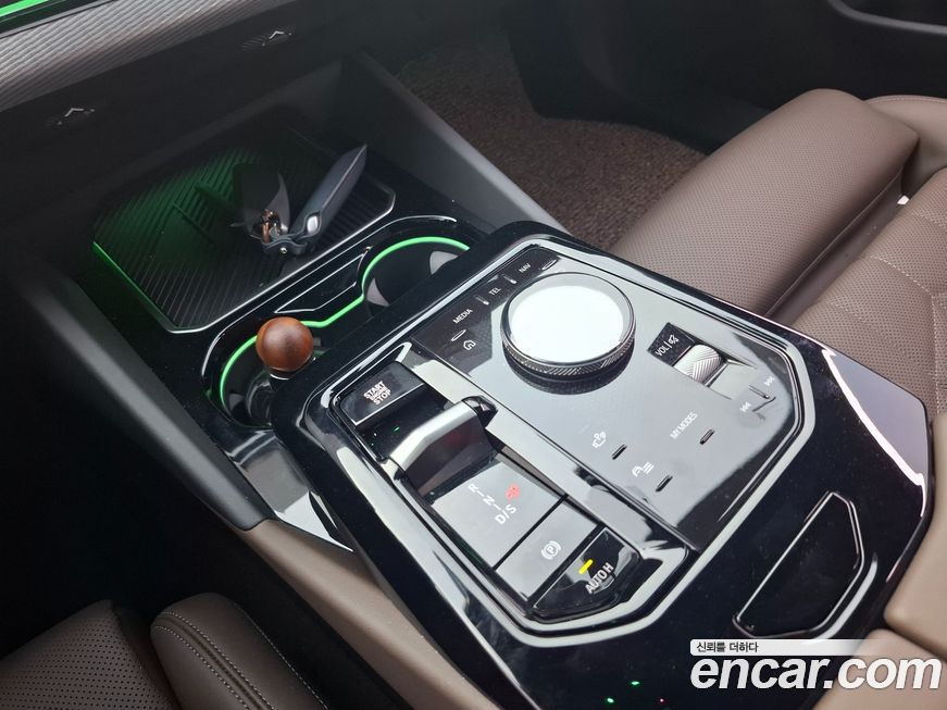 BMW 5-Series 2025