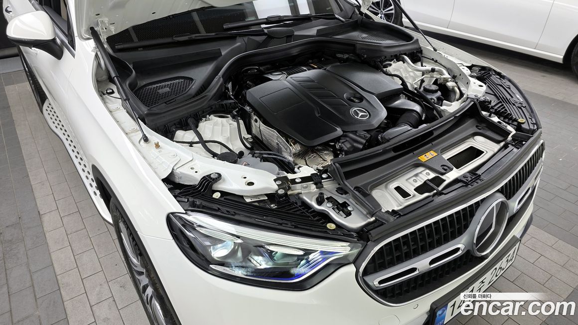 Mercedes-Benz GLC-Class 2024