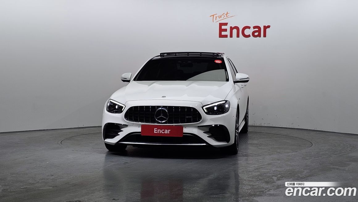 Mercedes-Benz E-Class 2022
