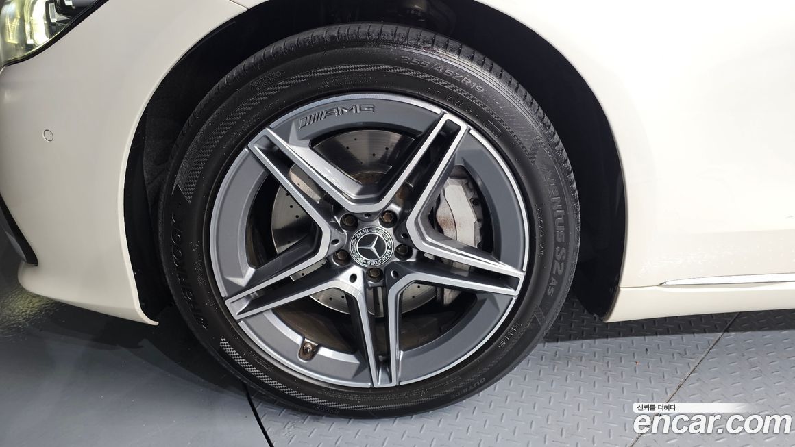 Mercedes-Benz S-Class 2021