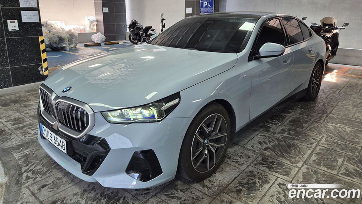 BMW 5-Series 2025