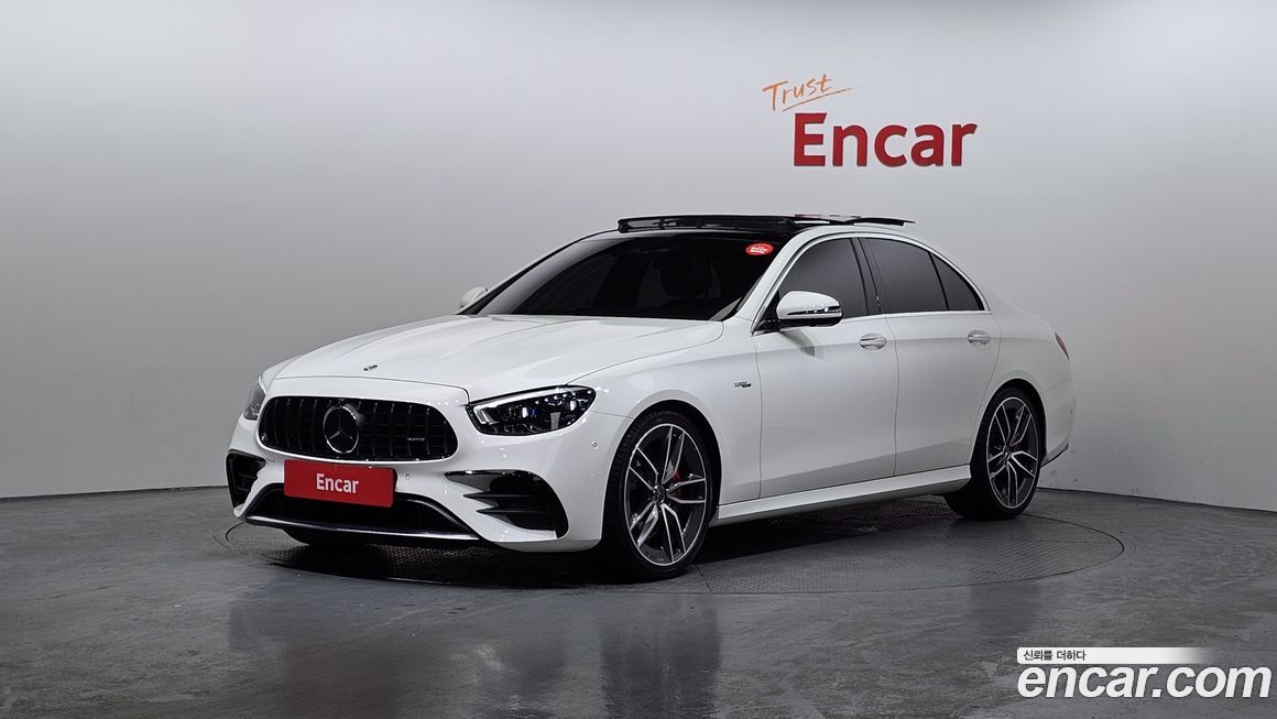 Mercedes-Benz E-Class 2022