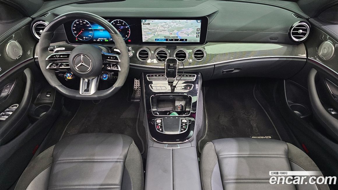 Mercedes-Benz E-Class 2022