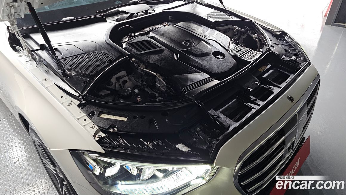 Mercedes-Benz S-Class 2021