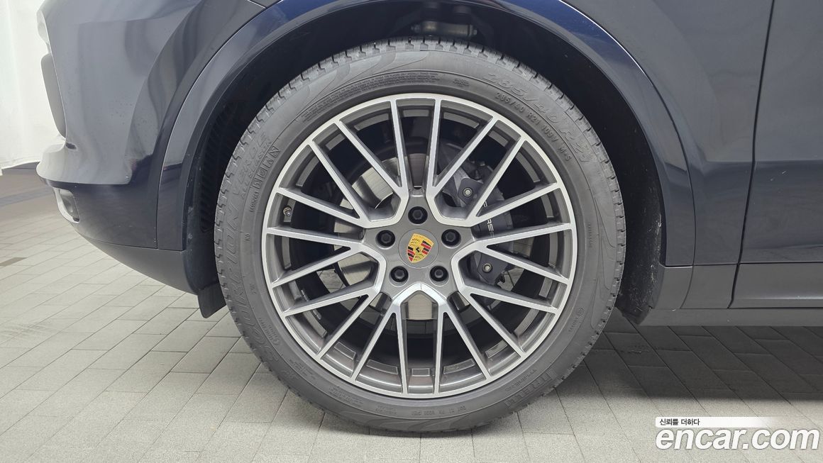 Porsche Cayenne 2021