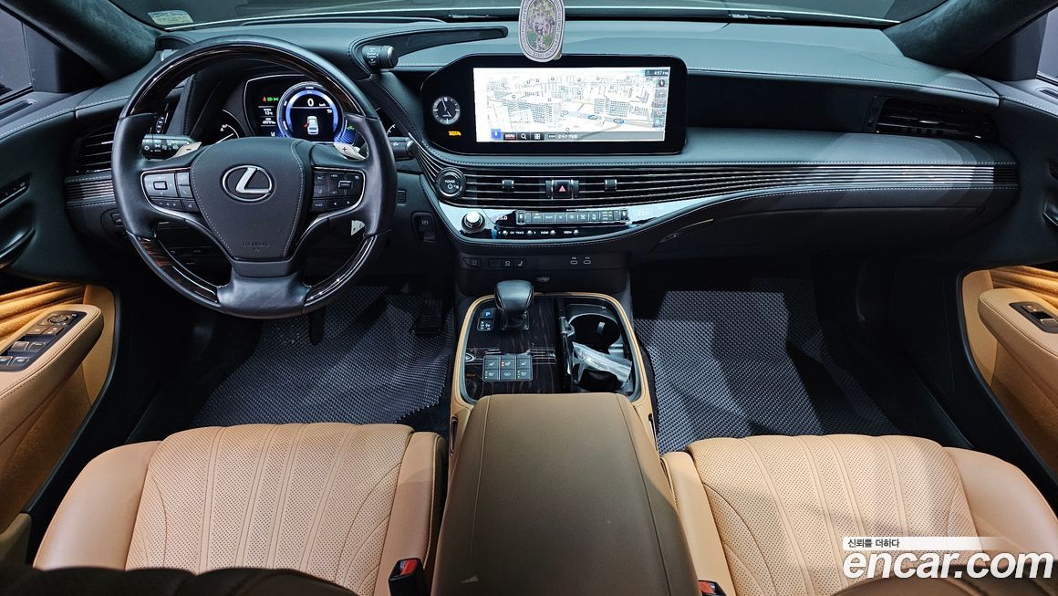 Lexus LS 2023