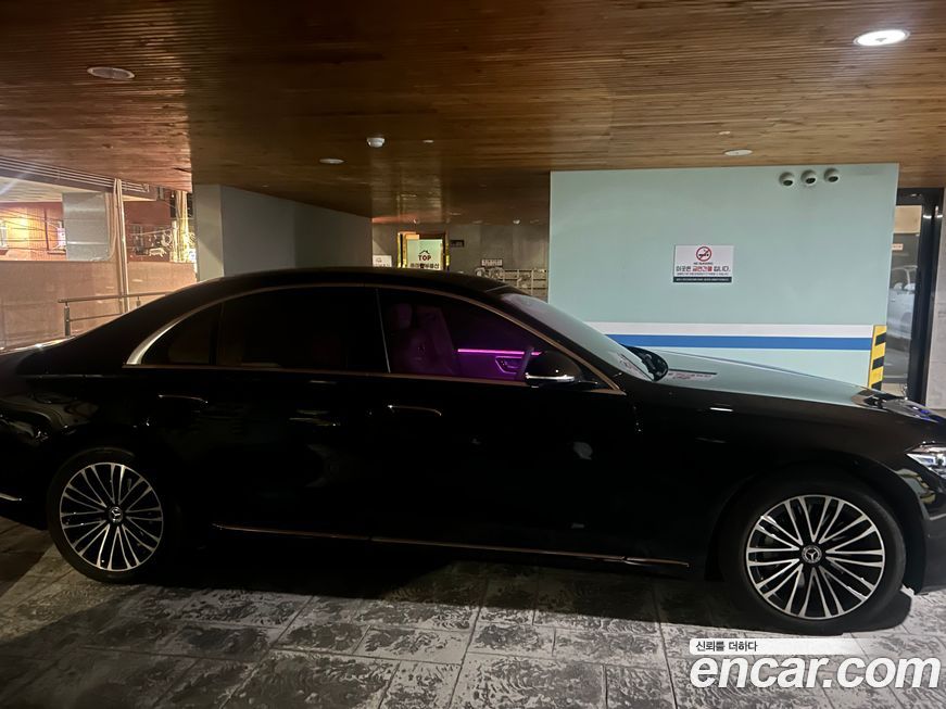 Mercedes-Benz S-Class 2021