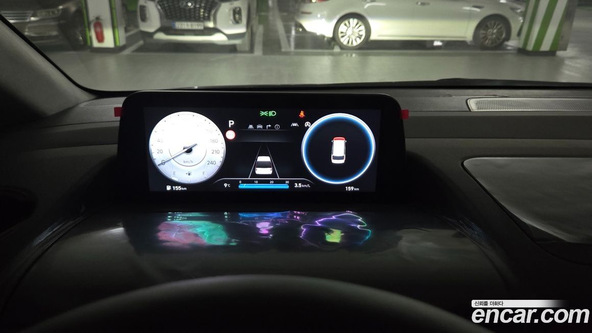 Hyundai Staria 2025
