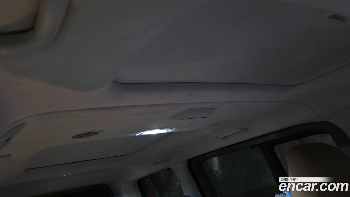 Hyundai Staria 2025