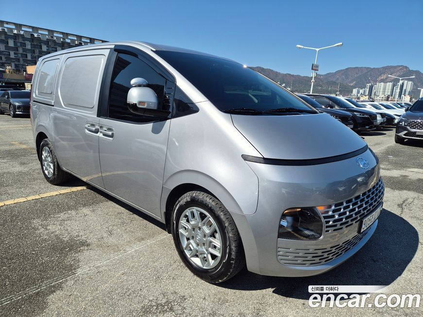 Hyundai Staria 2024