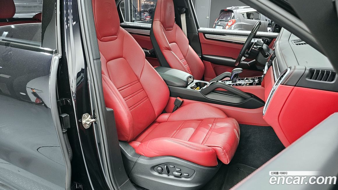 Porsche Cayenne 2022