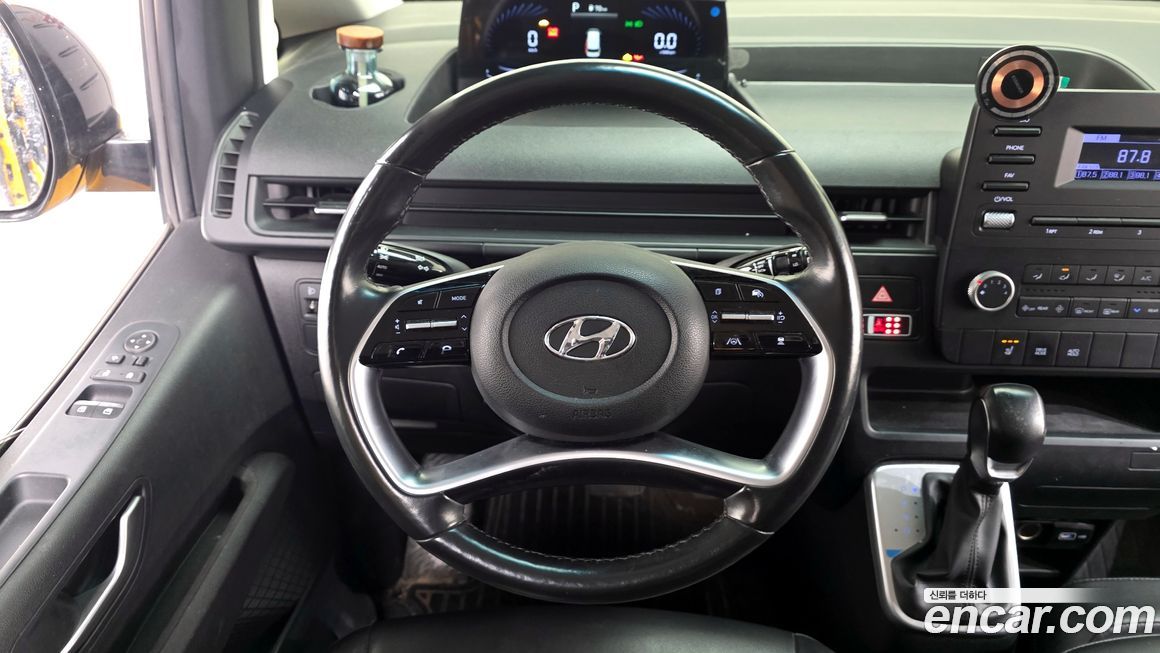 Hyundai Staria 2022