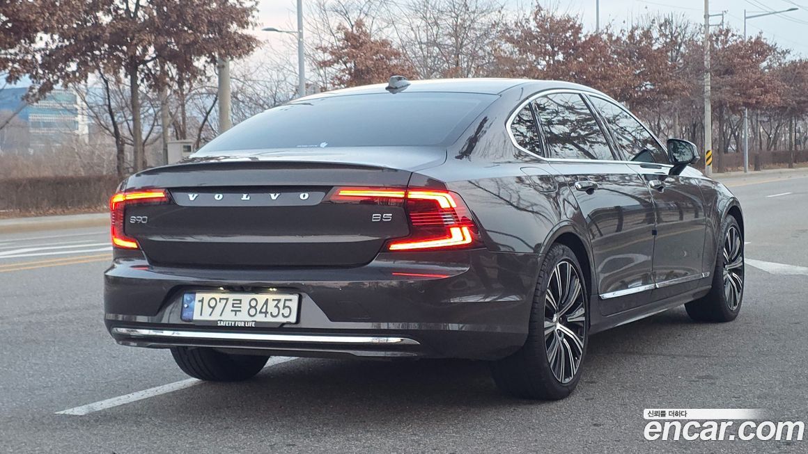 Volvo S90 2023
