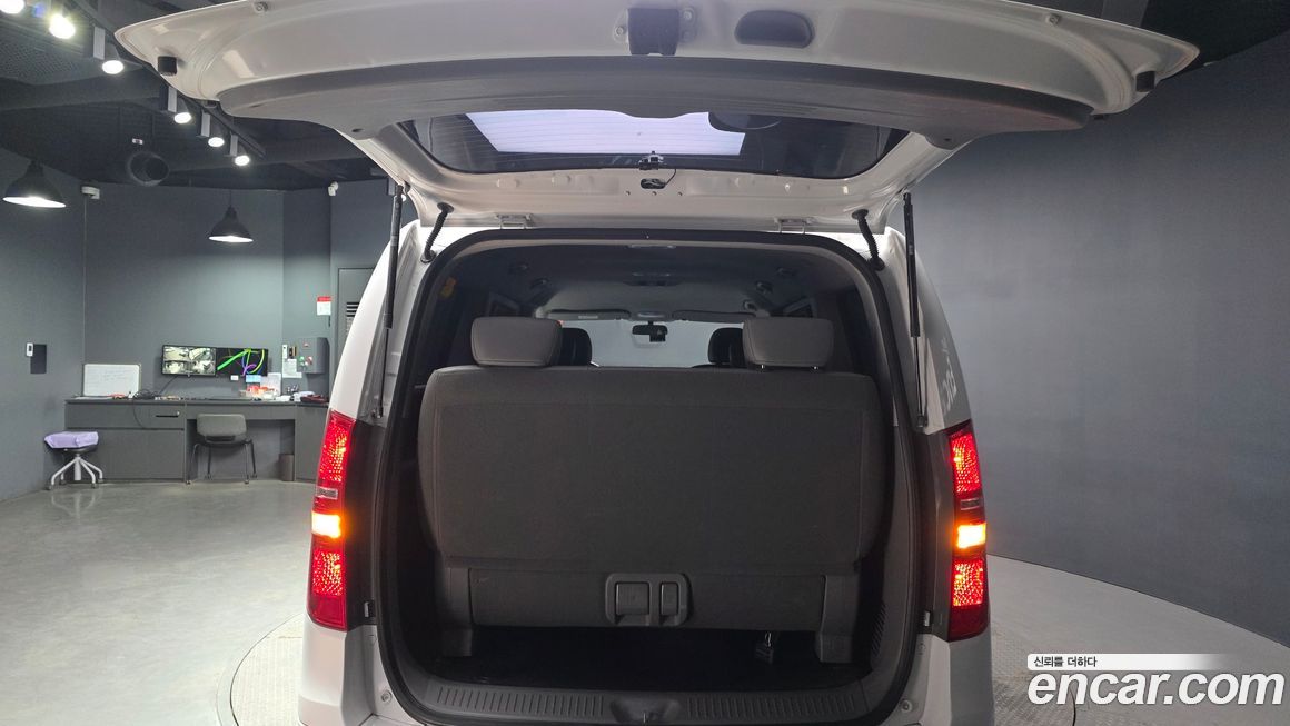 Hyundai Starex 2018