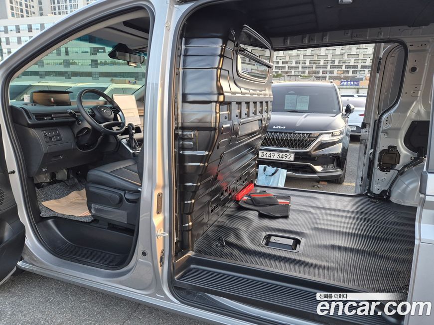 Hyundai Staria 2024