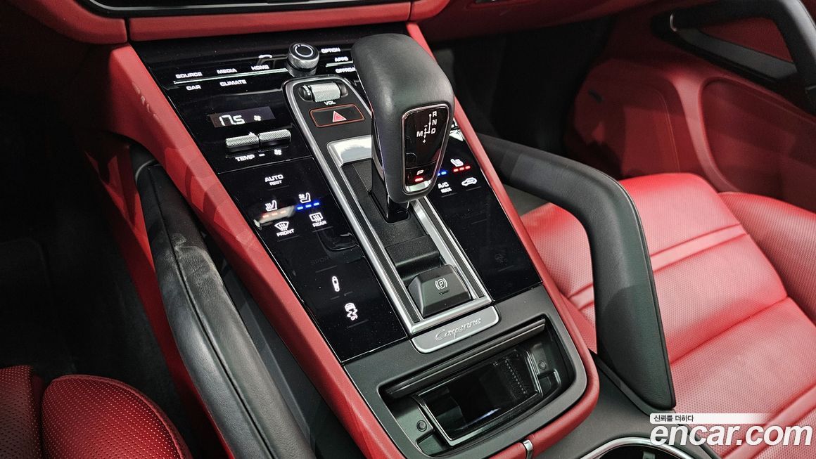 Porsche Cayenne 2022