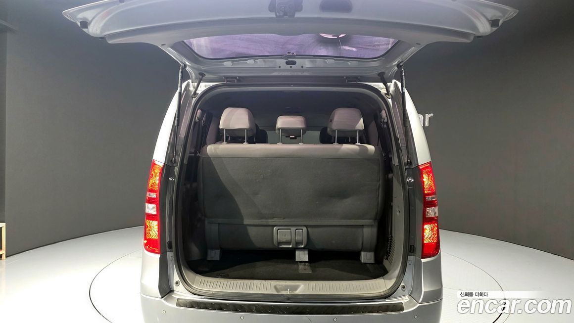Hyundai Starex 2019