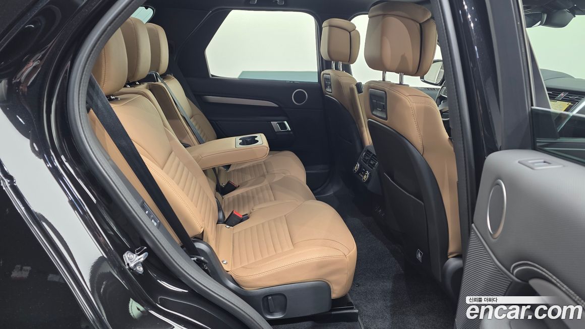 Land Rover Discovery 2024