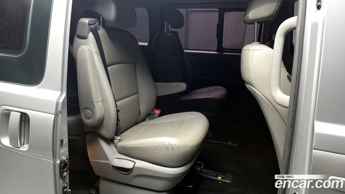 Hyundai Starex 2019