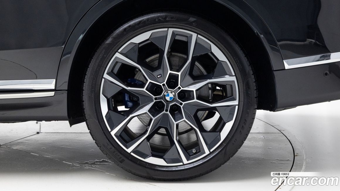 BMW X7 2024