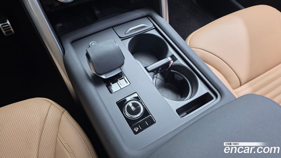 Land Rover Discovery 2024