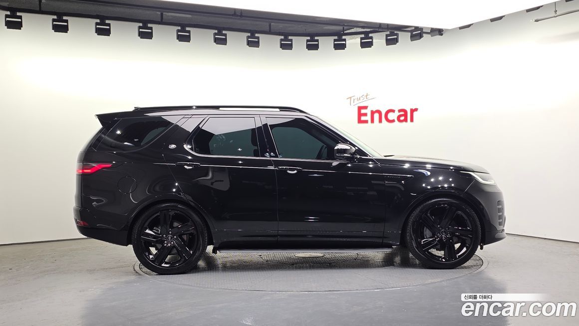Land Rover Discovery 2024