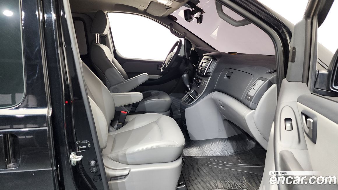 Hyundai Starex 2021
