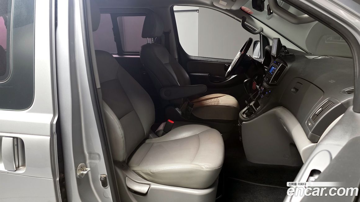 Hyundai Starex 2019