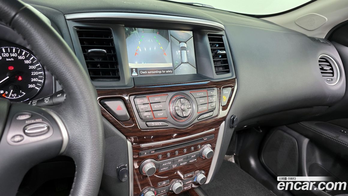 Nissan Pathfinder 2014