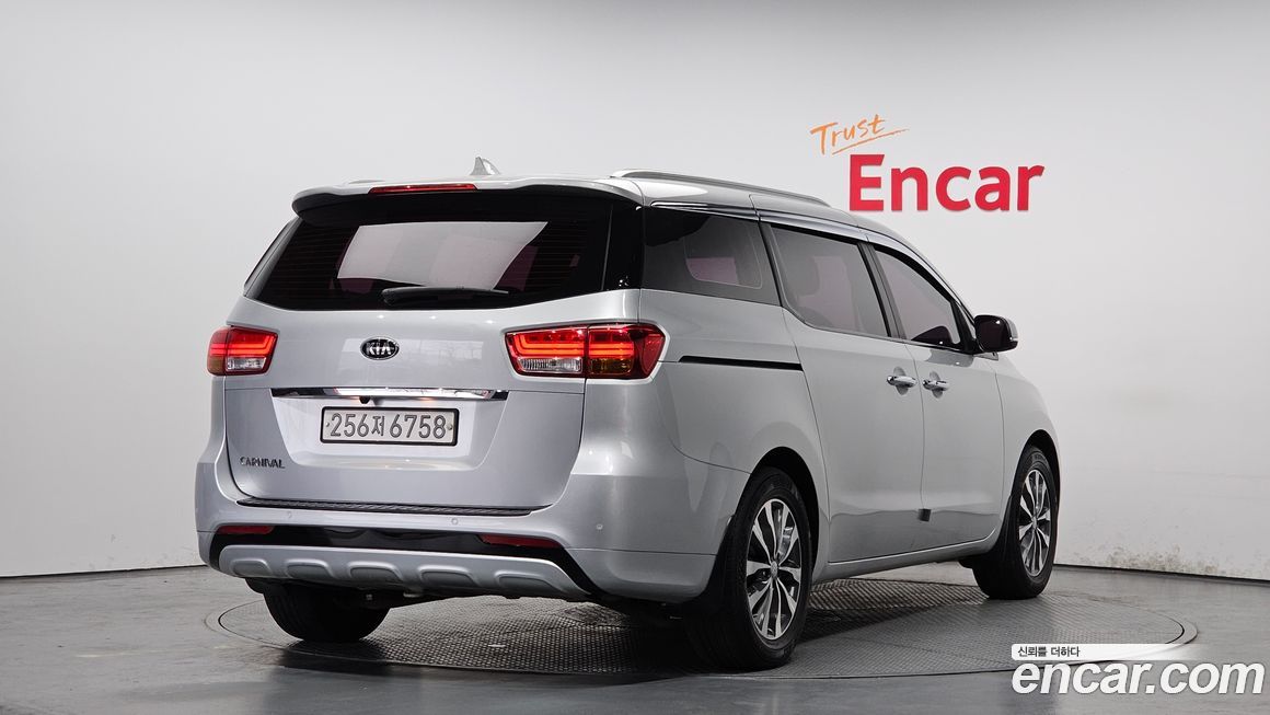 Kia Canival 2017