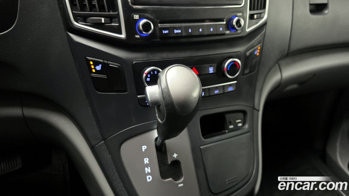 Hyundai Starex 2019