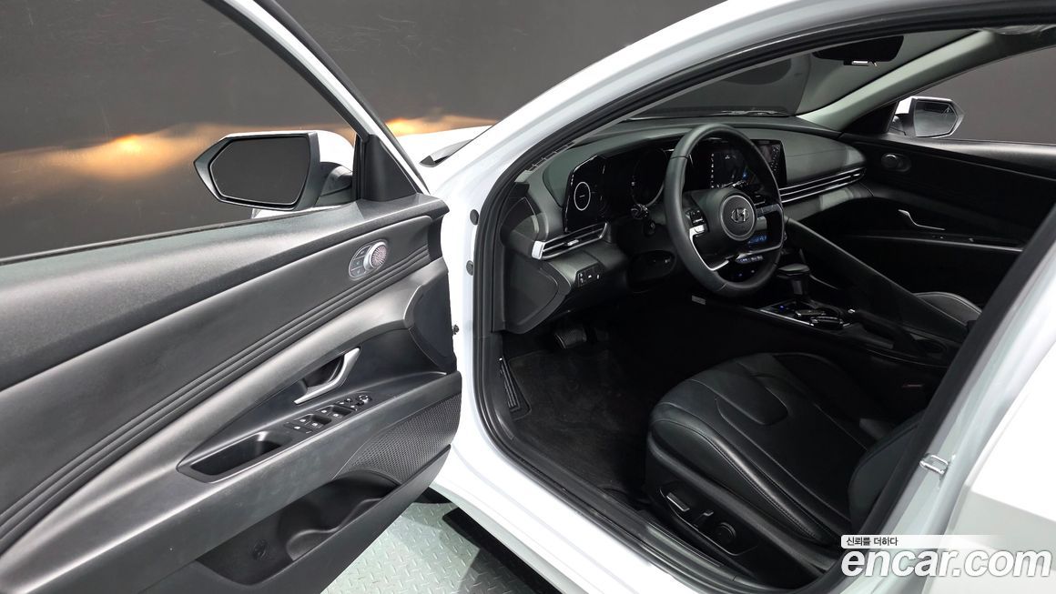 Hyundai AVANTE 2023