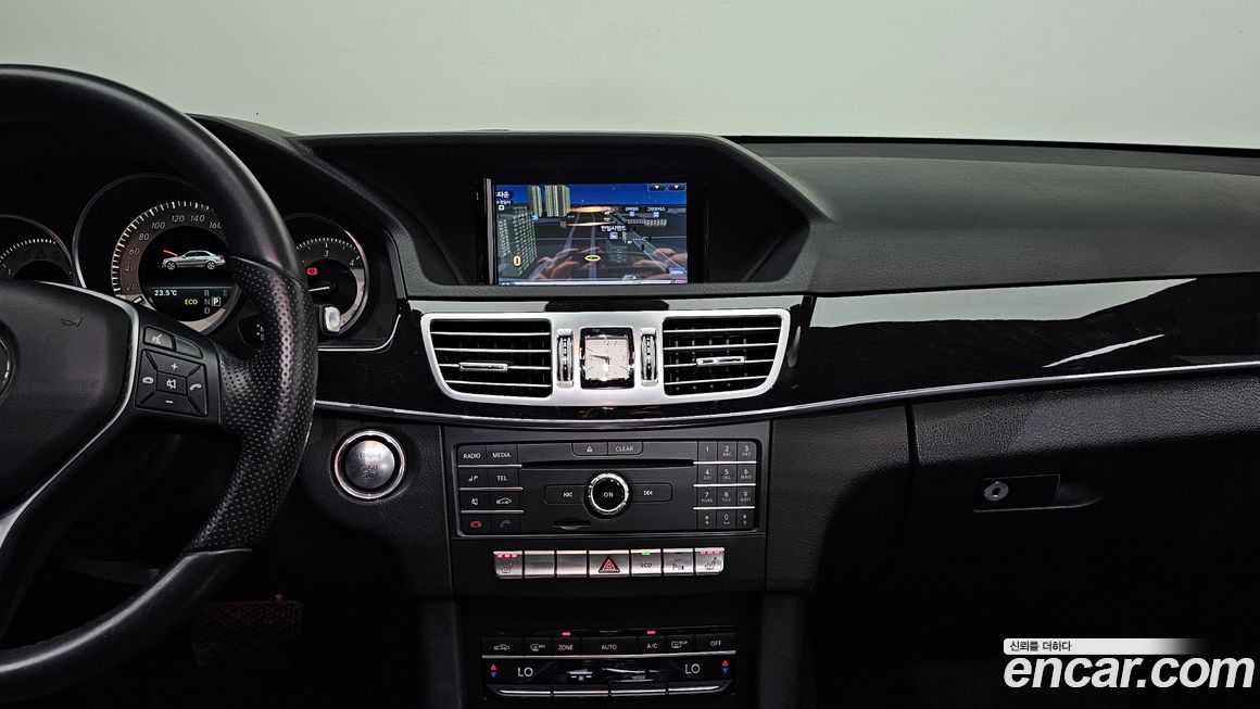 Mercedes-Benz E-Class 2016