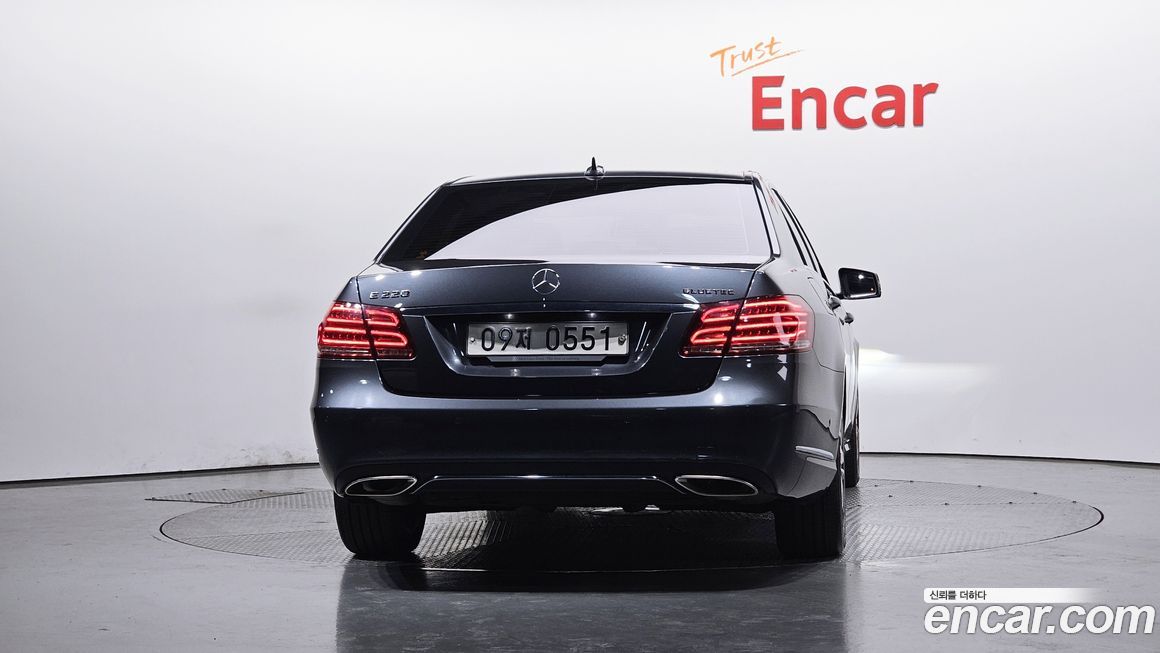 Mercedes-Benz E-Class 2016