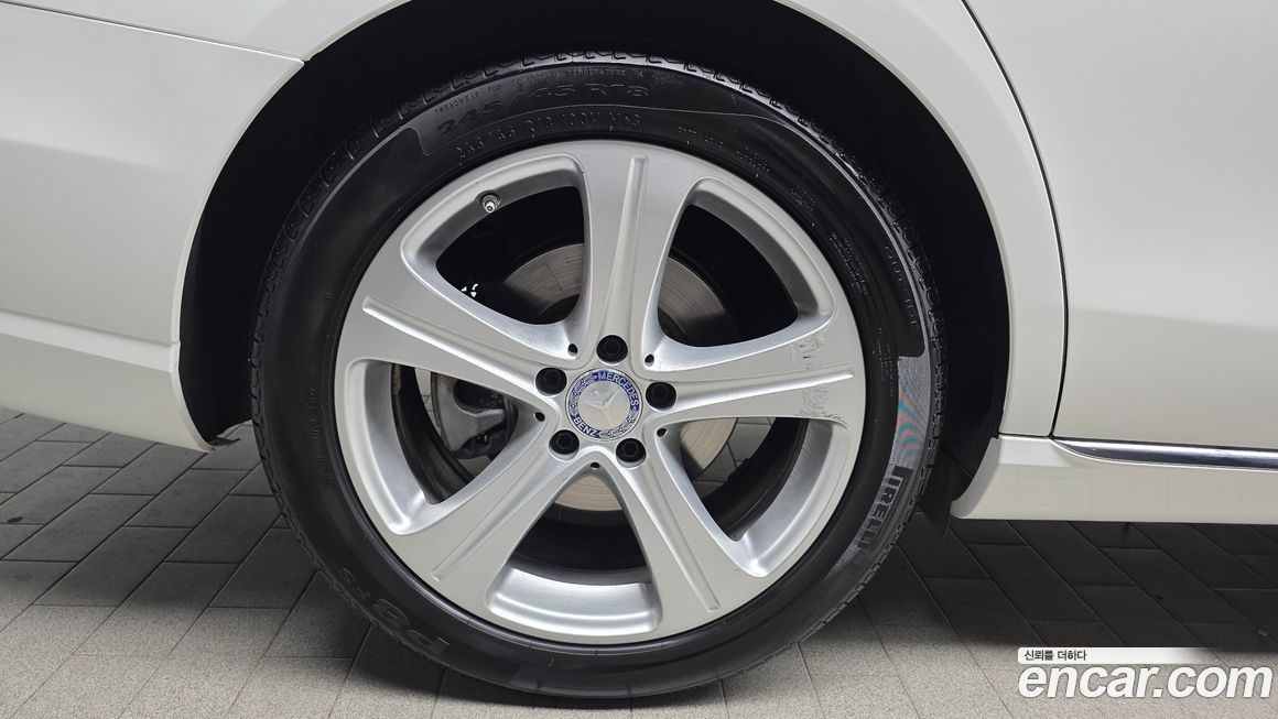 Mercedes-Benz E-Class 2017