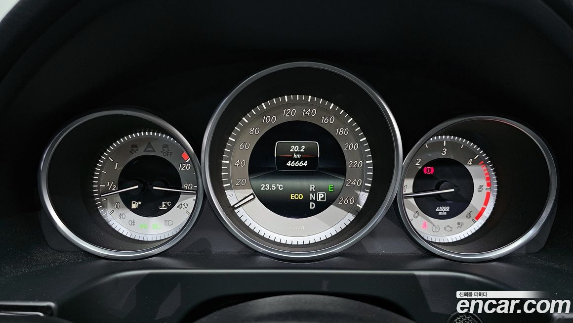 Mercedes-Benz E-Class 2016