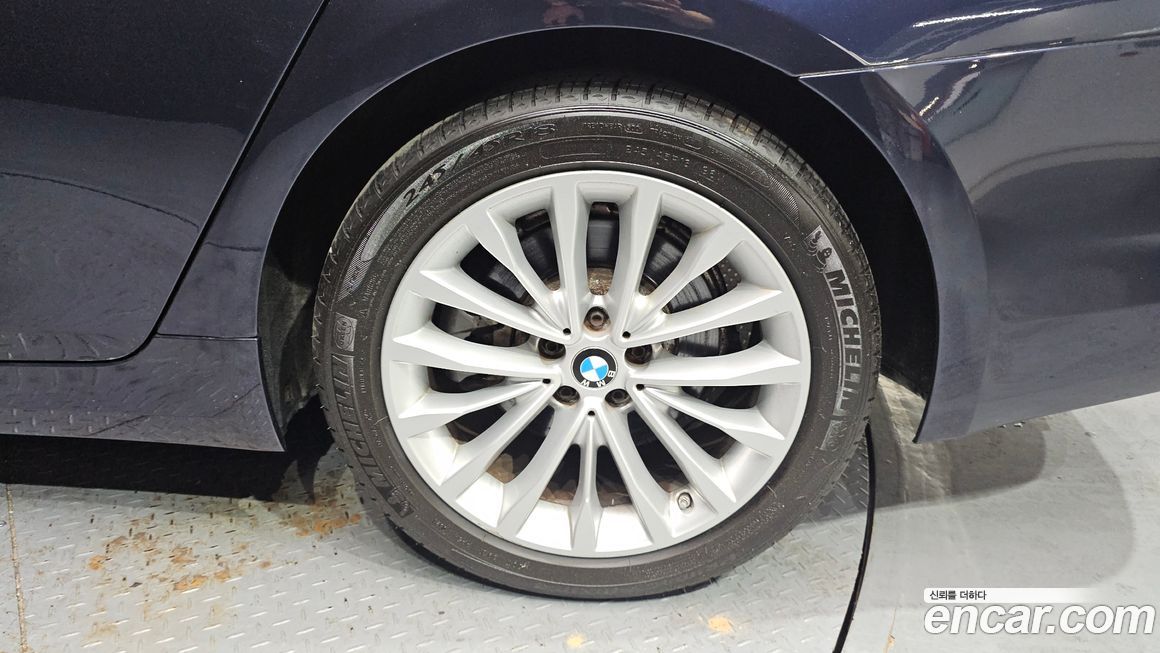 BMW 5-Series 2018
