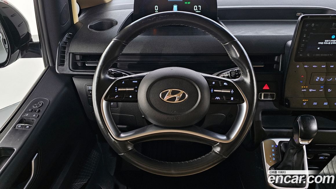 Hyundai Staria 2022